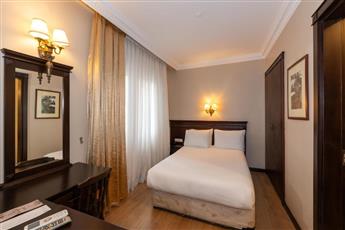 Pera Rose Hotel