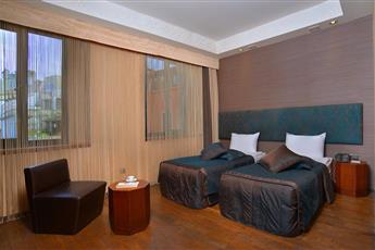 Pera Tulip Hotel 4*