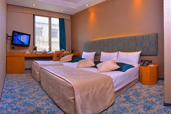 Pera Tulip Hotel 4*
