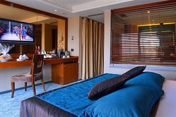 Pera Tulip Hotel