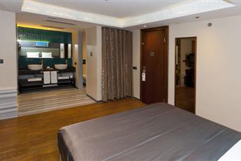 Pera Tulip Hotel