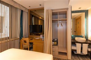 Pera Tulip Hotel