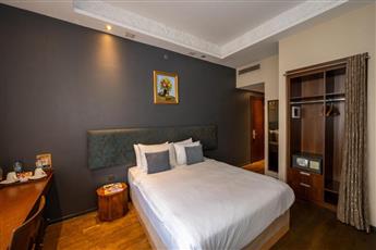 Pera Tulip Hotel