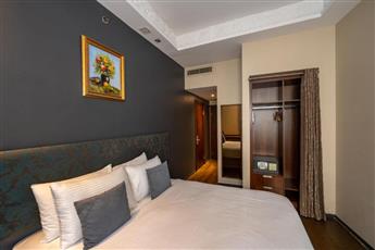 Pera Tulip Hotel