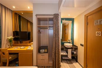 Pera Tulip Hotel