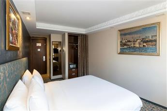 Pera Tulip Hotel