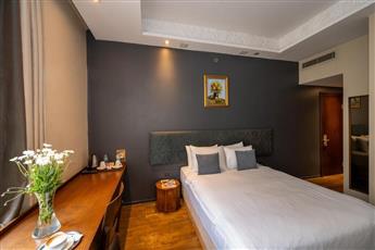Pera Tulip Hotel