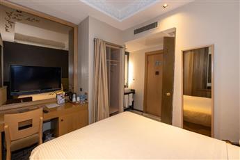 Pera Tulip Hotel