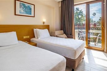 Perdikia Beach Hotel