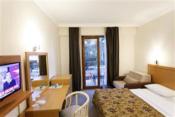 Perdikia Beach Hotel