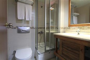 Perdikia Beach Hotel