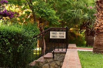 Perdikia Hill Hotels & Villas 4*