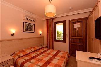 Perdikia Hill Hotels & Villas 4*