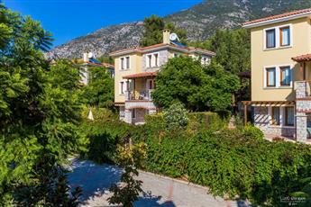 Perdikia Hill Hotels & Villas