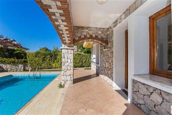 Perdikia Hill Hotels & Villas