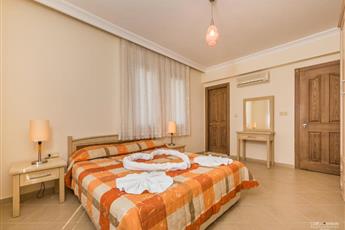 Perdikia Hill Hotels & Villas