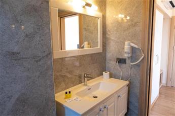 Perdikia Hill Hotels & Villas