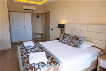 Perdikia Hill Hotels & Villas
