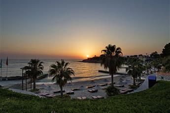 Pine Bay Holiday Resort 5*