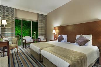 Pine Bay Holiday Resort 5*