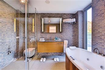 Pine Bay Holiday Resort 5*