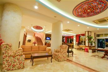 Pine House Hotel 4* Pine House Hotel 4*