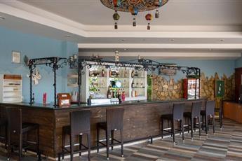 Pine House Hotel