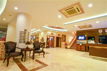Pine House Hotel