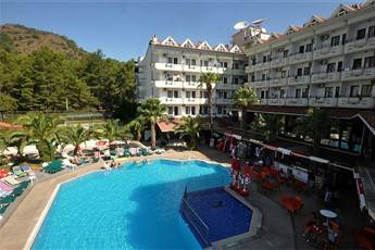 Pineta Club Hotel 4*