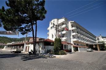 Pineta Club Hotel 4*