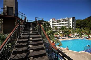 Pineta Club Hotel 4*