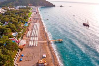 Pirate's Beach Club 5*