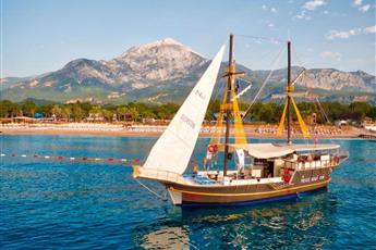 Pirate's Beach Club 5*