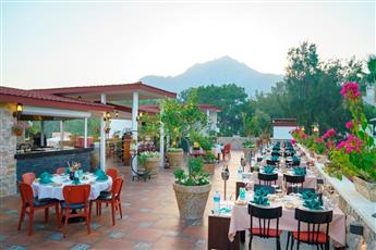 Pirate's Beach Club 5*