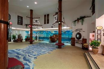 Pirate's Beach Club 5*