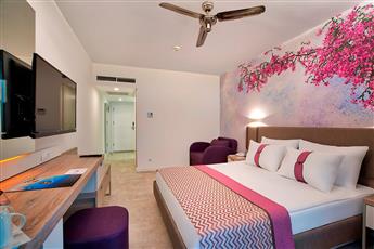 Pirate's Beach Club 5*