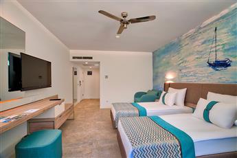 Pirate's Beach Club 5*