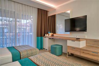Pirate's Beach Club 5*