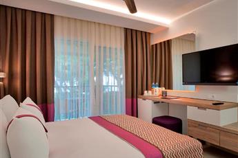 Pirate's Beach Club 5*