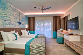 Pirate's Beach Club 5*