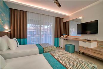 Pirate's Beach Club 5*
