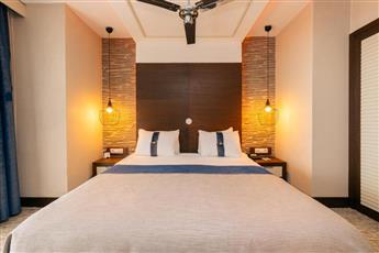 Pirate's Beach Club 5*