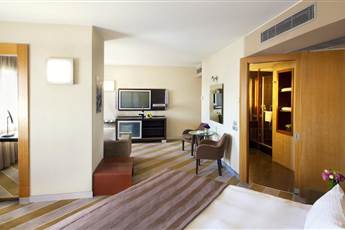 Point Hotel Taksim 4*