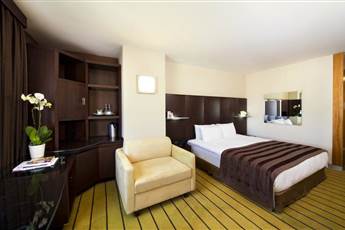 Point Hotel Taksim 4*