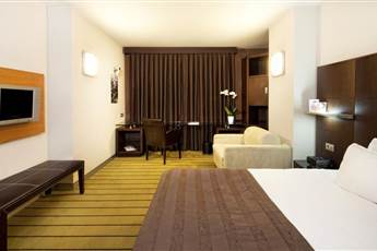 Point Hotel Taksim 4*