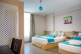 Ponz Hotel
