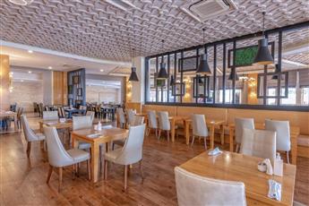 Port River Hotel & Spa