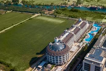 Port River Hotel & Spa