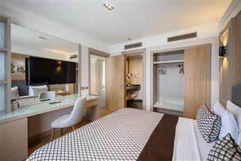 Porto Bello Hotel Resort & Spa