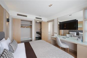 Porto Bello Hotel Resort & Spa